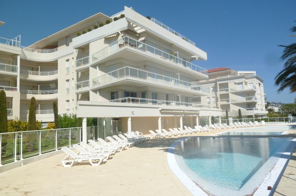Stunning 2 Bed, 2 Bath Apt On The Cannes Sea Front Has Swimming Pool And Is A Secure Modern Building 464 ภายนอก รูปภาพ