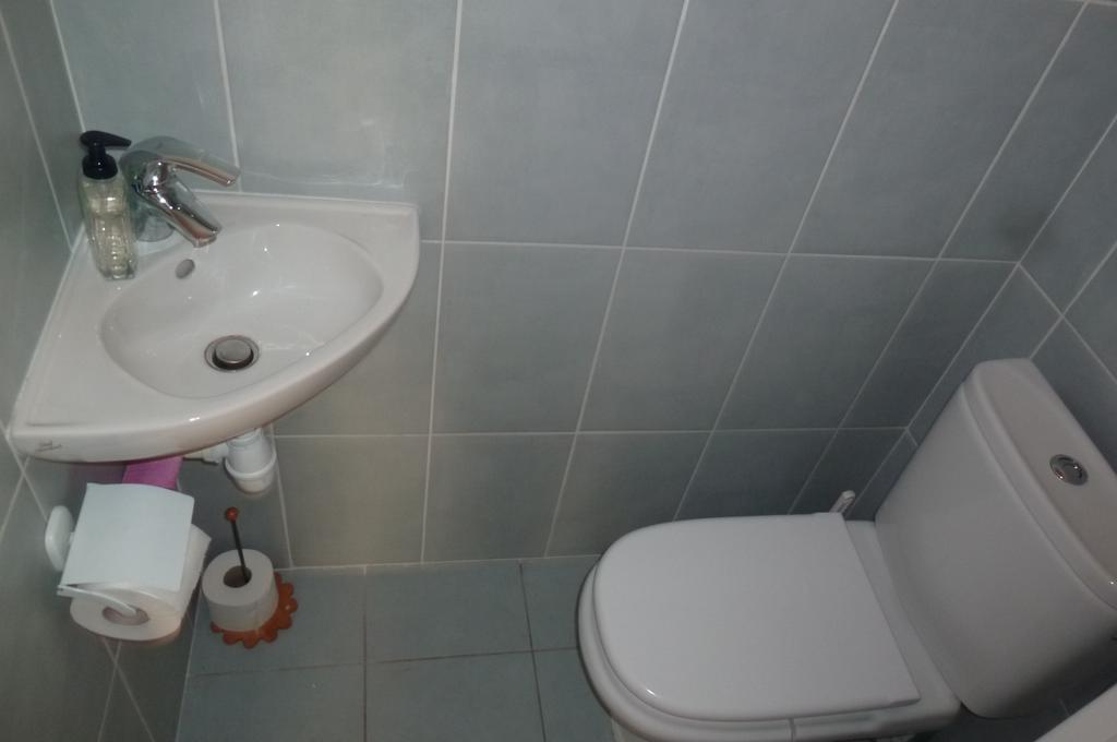 Stunning 2 Bed, 2 Bath Apt On The Cannes Sea Front Has Swimming Pool And Is A Secure Modern Building 464 ภายนอก รูปภาพ