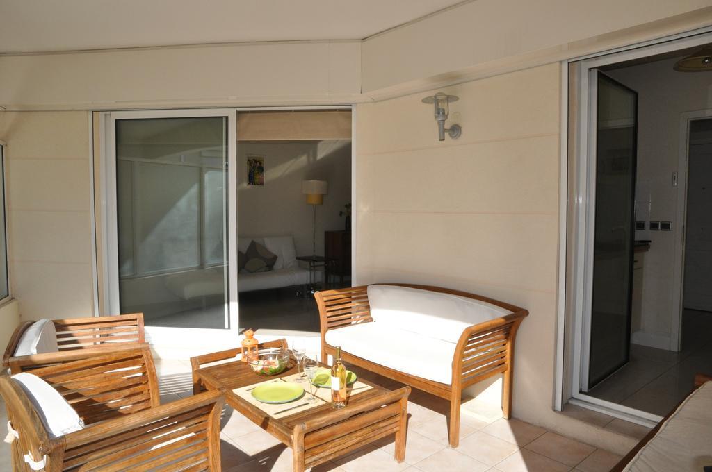 Stunning 2 Bed, 2 Bath Apt On The Cannes Sea Front Has Swimming Pool And Is A Secure Modern Building 464 ภายนอก รูปภาพ