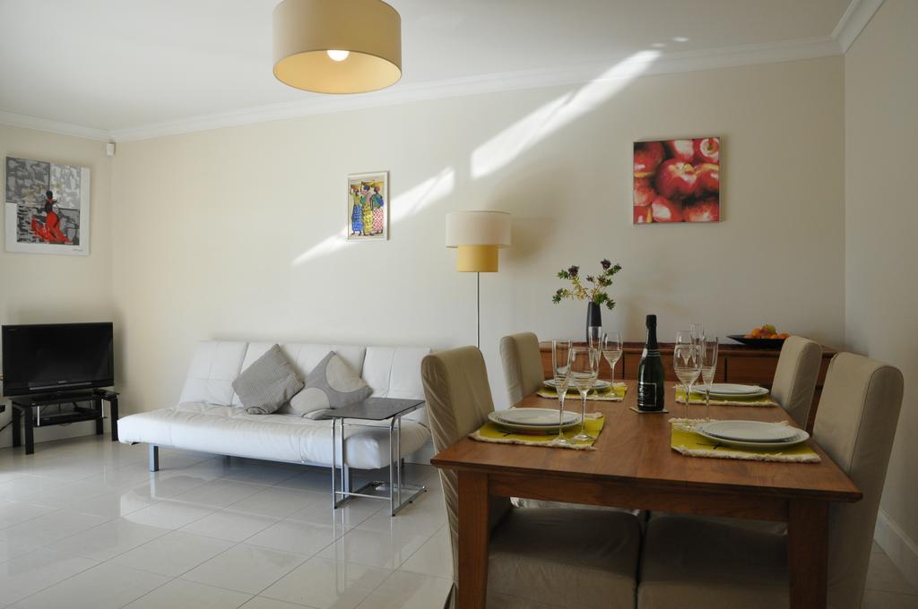 Stunning 2 Bed, 2 Bath Apt On The Cannes Sea Front Has Swimming Pool And Is A Secure Modern Building 464 ภายนอก รูปภาพ