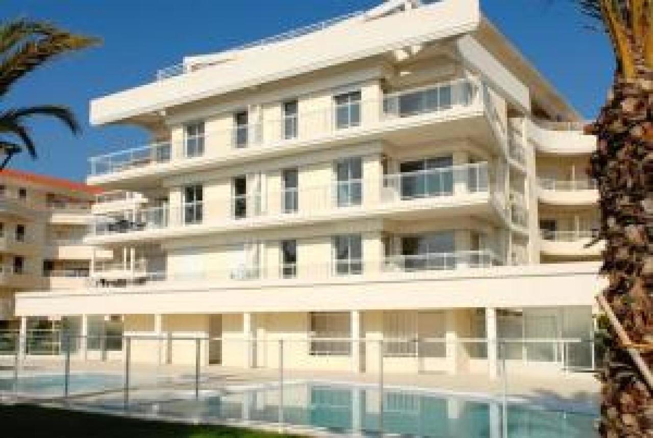 Stunning 2 Bed, 2 Bath Apt On The Cannes Sea Front Has Swimming Pool And Is A Secure Modern Building 464 ภายนอก รูปภาพ