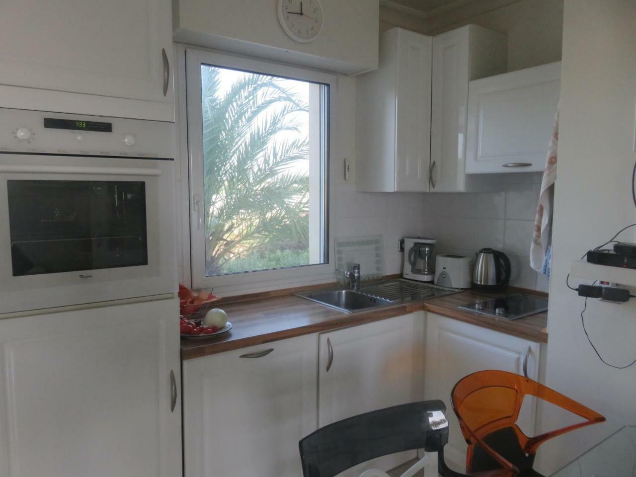 Stunning 2 Bed, 2 Bath Apt On The Cannes Sea Front Has Swimming Pool And Is A Secure Modern Building 464 ภายนอก รูปภาพ