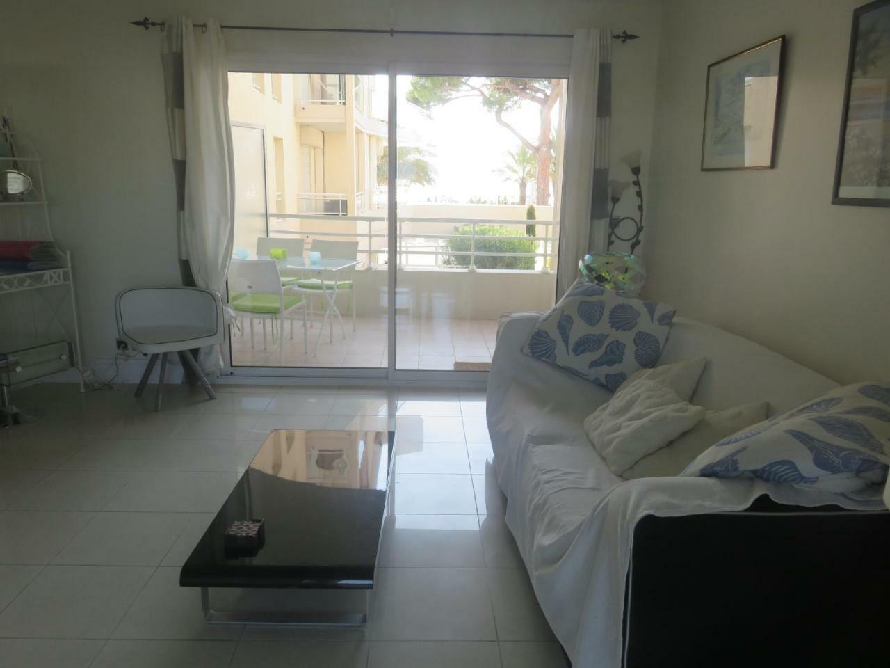 Stunning 2 Bed, 2 Bath Apt On The Cannes Sea Front Has Swimming Pool And Is A Secure Modern Building 464 ภายนอก รูปภาพ
