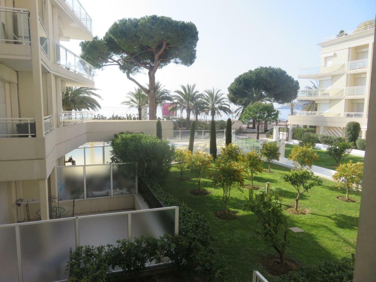 Stunning 2 Bed, 2 Bath Apt On The Cannes Sea Front Has Swimming Pool And Is A Secure Modern Building 464 ภายนอก รูปภาพ