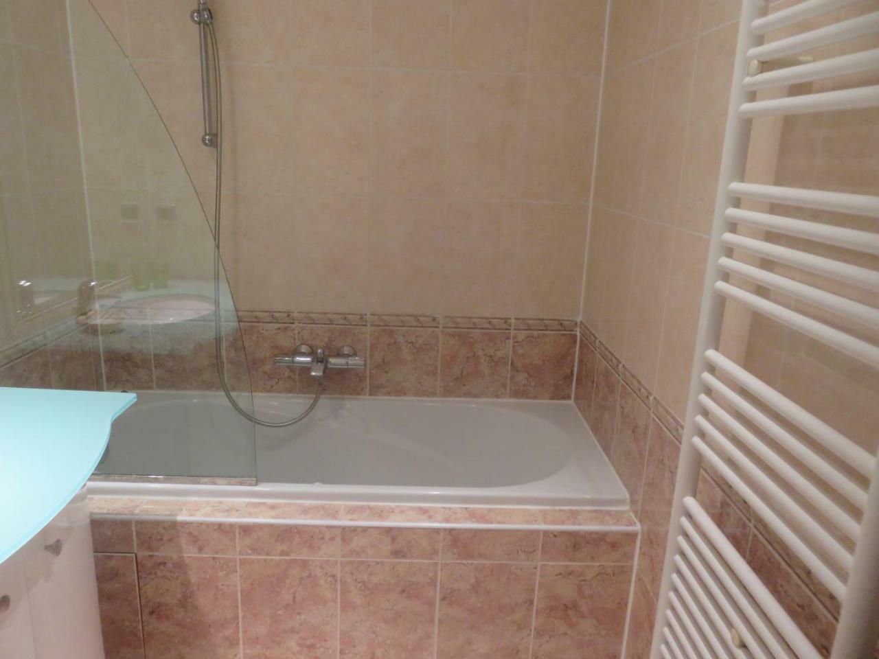 Stunning 2 Bed, 2 Bath Apt On The Cannes Sea Front Has Swimming Pool And Is A Secure Modern Building 464 ภายนอก รูปภาพ